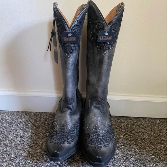 Shyanne Boots - Picture 5 of 6